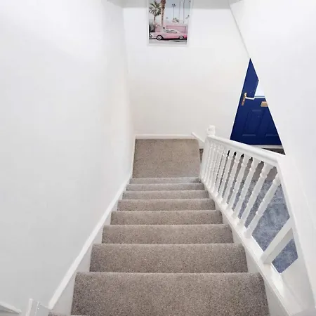 Сasa de vacaciones Chic 5 Bedroom House With Private Parking & Garden Bristol