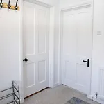 Feriehus Chic 5 Bedroom House With Private Parking & Garden Bristol