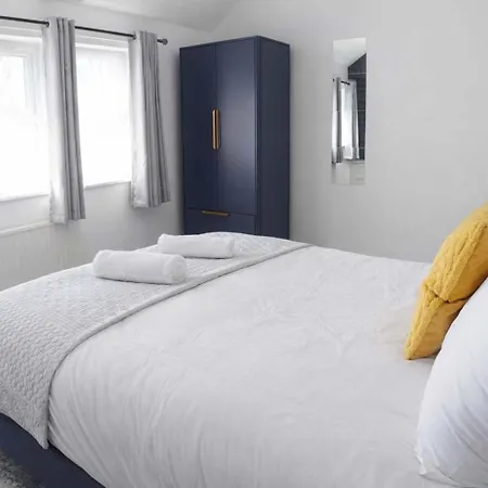 度假居 Chic 5 Bedroom House With Private Parking & Garden