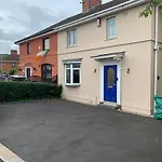 Hébergement de vacances Chic 5 Bedroom House With Private Parking & Garden Bristol