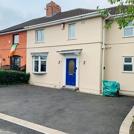 Chic 5 Bedroom House With Private Parking & Garden Bristol