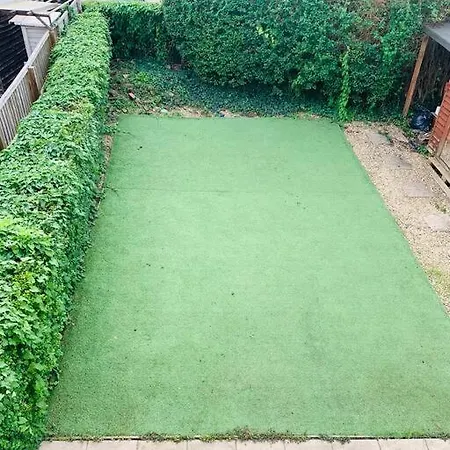 Casa de Férias Chic 5 Bedroom House With Private Parking & Garden *