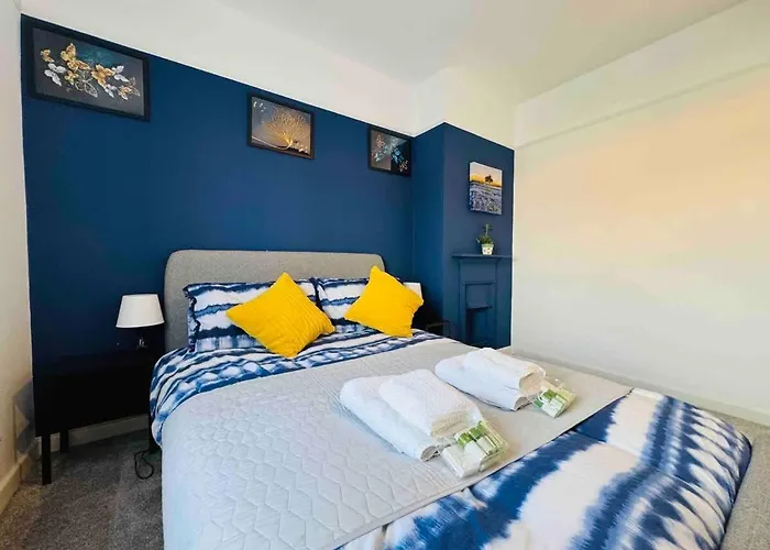 Dom wakacyjny Chic 5 Bedroom House With Private Parking & Garden Bristol